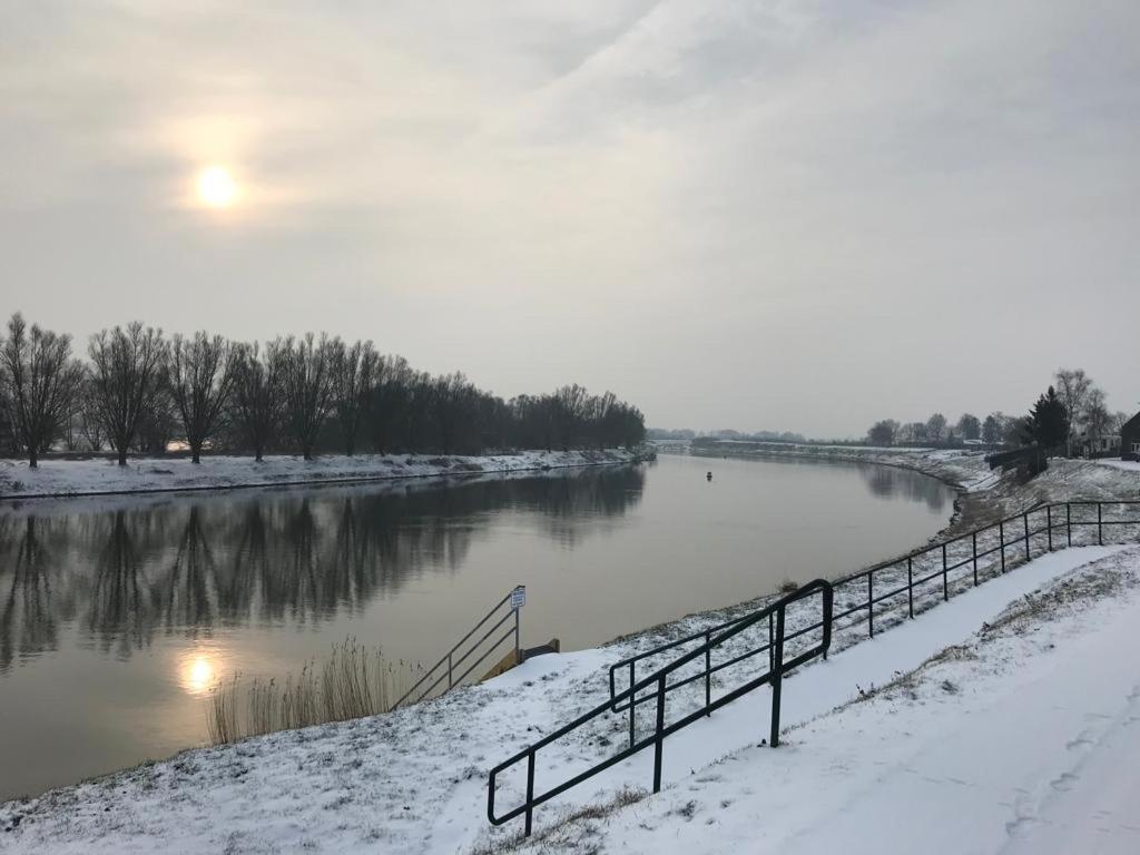 Ons Maashuisje Maaseik Exteriér fotografie